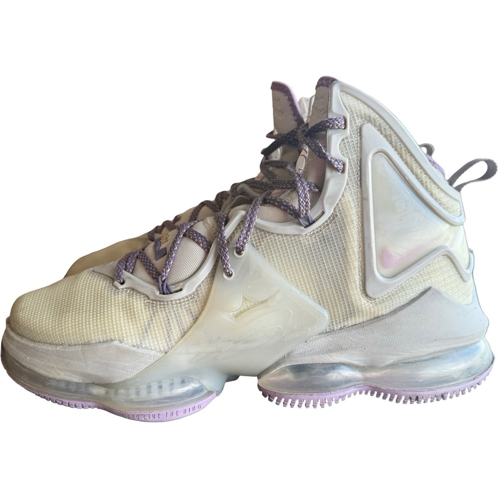 Nike LeBron 19 Basketball Shoes Mens 11 Cream Purple Midsole CZ0203-004